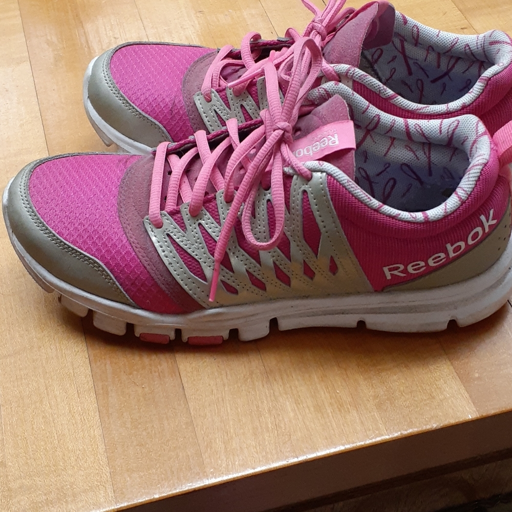 Reebok - Picture 5 of 5